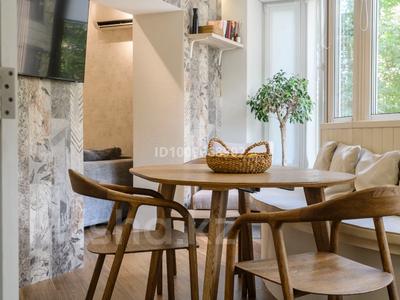 2-бөлмелі пәтер · 58 м² · 2/12 қабат, Курмангазы, бағасы: 26 000 ₸ в Алматы, Алмалинский р-н
