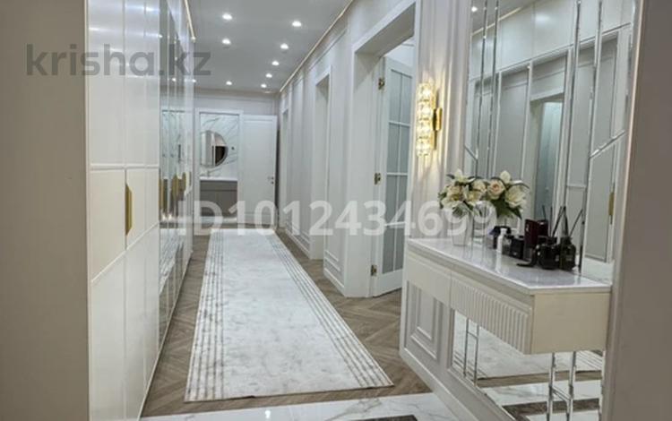 4-комнатная квартира · 160 м² · 4/8 этаж, Серкебаева 99 за 260 млн 〒 в Алматы, Бостандыкский р-н — фото 2