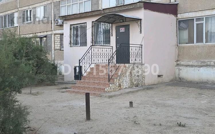 3-комнатная квартира · 74 м² · 1/9 этаж, 11-й мкр 33 за 19 млн ₸ в Актау — фото 2