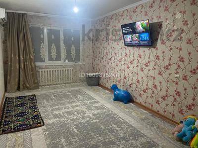 2-комнатная квартира · 62 м² · 5/5 этаж, 16-й микрорайон 11 — Остановка север за 135 000 ₸ в Шымкенте, Аль-Фарабийский р-н