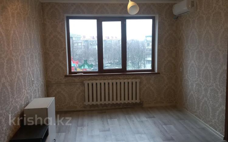 3-бөлмелі пәтер, 70 м², 4/5 қабат ай сайын, мкр Восток 8 — СОБР, бағасы: 140 000 〒 в Шымкенте, Енбекшинский р-н — фото 2