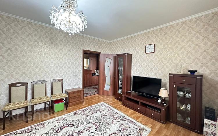 2-комнатная квартира, 61.2 м², 8/9 этаж, мкр Аксай-1А за 31 млн 〒 в Алматы, Ауэзовский р-н — фото 18