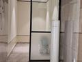 2-комнатная квартира · 67.3 м² · 9/9 этаж, Исатай Тайманова 42A — Жарбосынова за 53 млн ₸ в Атырау — фото 19