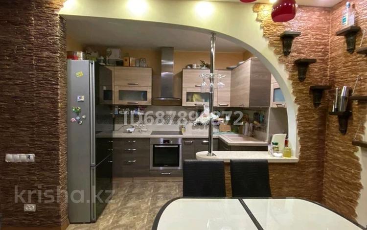 3-комнатная квартира · 87.2 м² · 17/21 этаж, мкр Тастак-2, ул. Толе би за 58 млн ₸ в Алматы, Алмалинский р-н — фото 108