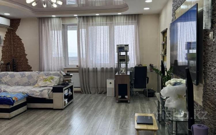 3-бөлмелі пәтер · 87.2 м² · 17/21 қабат, мкр Тастак-2, ул. Толе би, бағасы: 58 млн ₸ в Алматы, Алмалинский р-н — фото 90