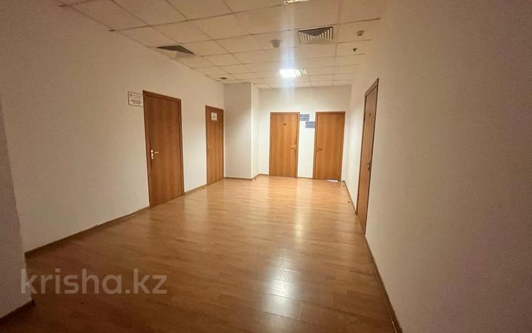 Свободное назначение, офисы · 313.7 м² за ~ 100.1 млн ₸ в Астане, р-н Байконур — фото 15