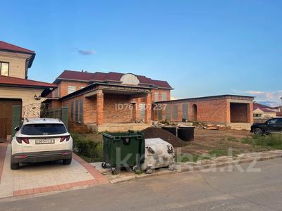 Отдельный дом · 10 комнат · 1200 м² · 17 сот., Рахманкула бердибай 22 — Тауелсиздик панфилова депутатский за 380 млн ₸ в Астане, Сарайшык р-н