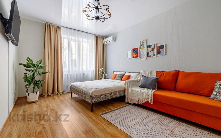 3-бөлмелі пәтер · 98 м² · 8/18 қабат, Санжара Асфендиярова 8, бағасы: 25 000 ₸ в Астане, Нура р-н — фото 2