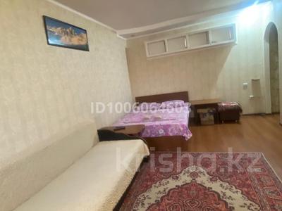1-комнатная квартира · 30 м² · 3/4 этаж, мкр Алмагуль, Жарокова 211 за 2 000 〒 в Алматы, Бостандыкский р-н