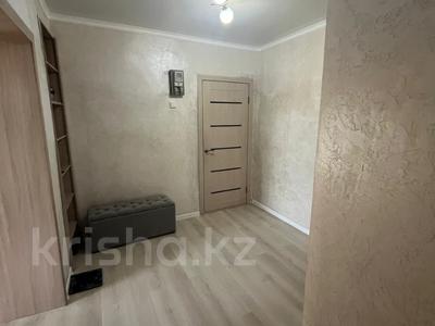 2-комнатная квартира, 60 м², 1/2 этаж, Чехова за ~ 13.9 млн 〒 в Семее