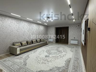 3-комнатная квартира · 140 м² · 2/5 этаж, мкр. Зачаганск пгт, Жакупова за 300 000 ₸ в Уральске