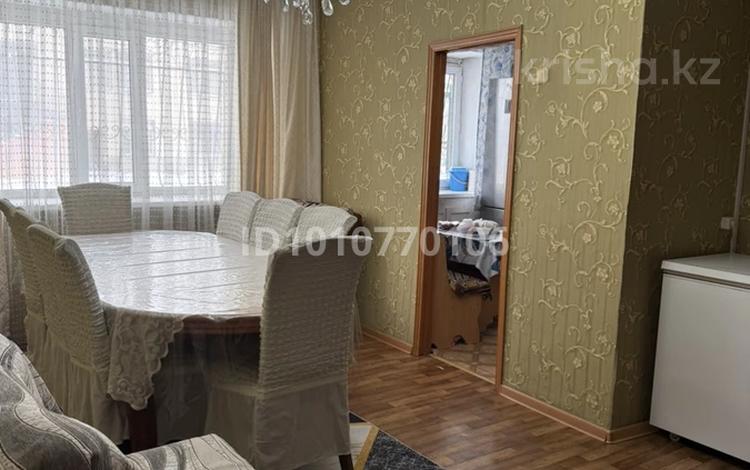 3-бөлмелі пәтер · 57.2 м² · 1/5 қабат, Майкудук 37 — Бирюзова, бағасы: 11 млн ₸ в Караганде, Алихана Бокейханова р-н — фото 2