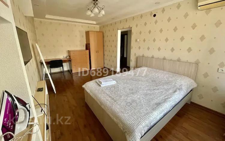 1-комнатная квартира · 42 м² · 2/4 этаж, 11 микрорайон 15 — Прага за 12 000 ₸ в Шымкенте — фото 2