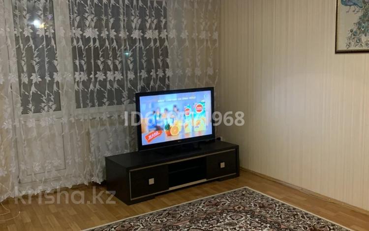 2-комнатная квартира, 60 м², 5/9 этаж помесячно, мкр 11 42