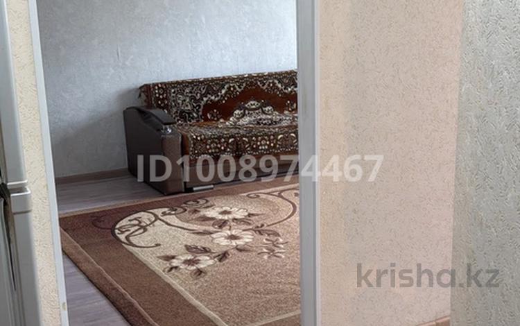 1-комнатная квартира · 33 м² · 4/5 этаж, мкр 8 296 за 110 000 ₸ в Актобе — фото 2