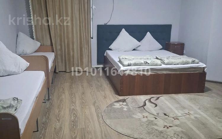 Жеке үй · 40 бөлме · 350 м², Талханбаева 112 — Мед коледж, бағасы: 2 000 ₸ в Туркестане — фото 2