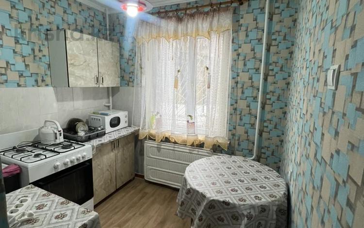 2-бөлмелі пәтер, 45 м², 1/5 қабат ай сайын, мкр Казахфильм 11, бағасы: 260 000 〒 в Алматы, Бостандыкский р-н — фото 2