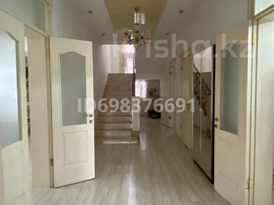 Жеке үй · 7 бөлме · 320 м², мкр Нур Алатау, Мамыр — Тауасарулы, бағасы: 2.8 млн 〒 в Алматы, Бостандыкский р-н