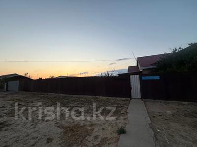 Продажа домов и дачи в Атырауской обл.: Отдельный дом · 4 комнаты · 200 м² · 20 сот., Нұрлан Балғынбаев 758 а за 21.5 млн 〒 Отдельный дом · 4 комнаты · 200 м² · 20 сот., Нұрлан Балғынбаев 758 а за 21.5 млн 〒 в