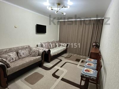 2-бөлмелі пәтер · 46.7 м² · 5/5 қабат, Майкудук, 17й микрорайон 37, бағасы: 14 млн ₸ в Караганде, Алихана Бокейханова р-н