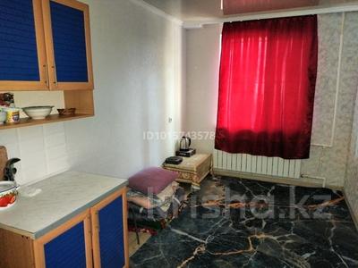 1-бөлмелі пәтер · 14 м² · 1/5 қабат, Шанхай ш/а., братьев Жубанова 257/1 — сзади баня Тамаша, бағасы: 3.9 млн ₸ в Актобе, мкр Шанхай
