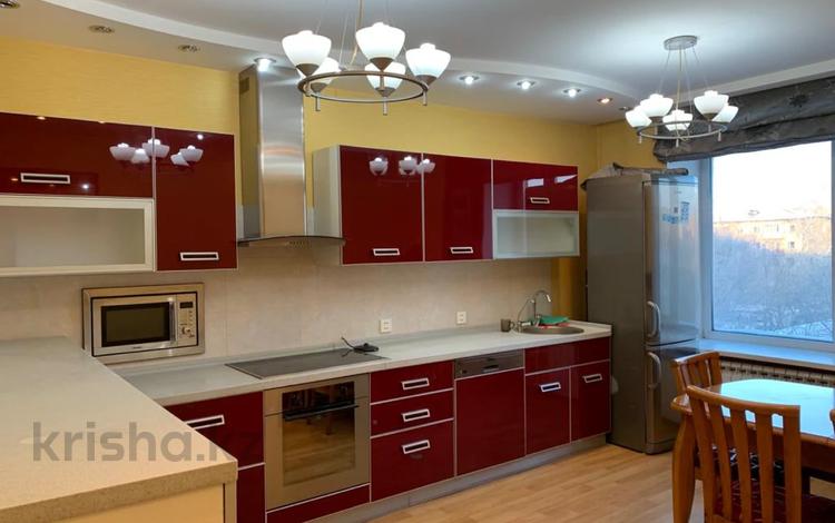 4-комнатная квартира · 150 м² · 4/6 этаж, мкр Новый Город, Ерубаева 50/5 за 400 000 ₸ в Караганде, Казыбек би р-н — фото 2