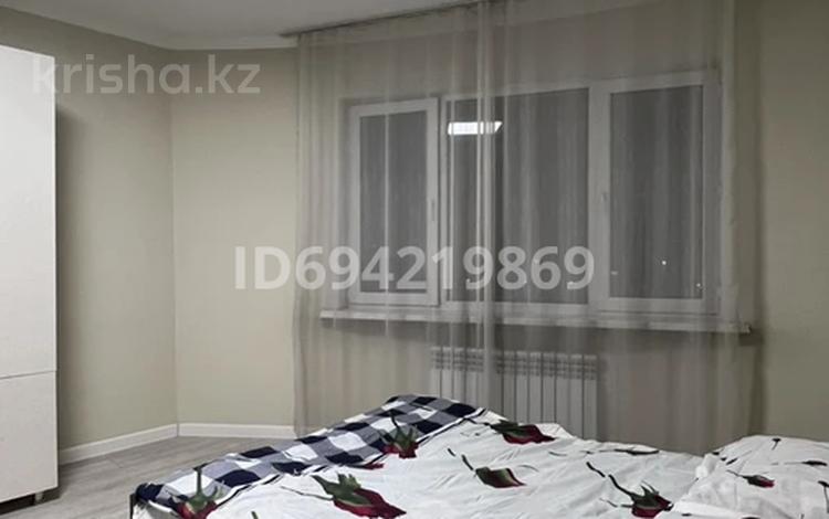 1-комнатная квартира, 47 м² посуточно, Навои 37 за 11 000 〒 в Алматы, Бостандыкский р-н — фото 2