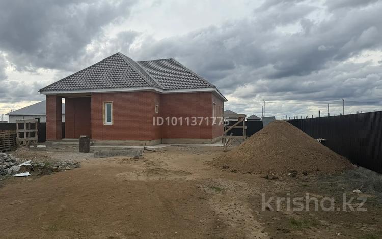 Отдельный дом · 3 комнаты · 101.5 м², 10 ул. 79 — Возле Мечети за 21 млн ₸ в Круглоозерном — фото 2