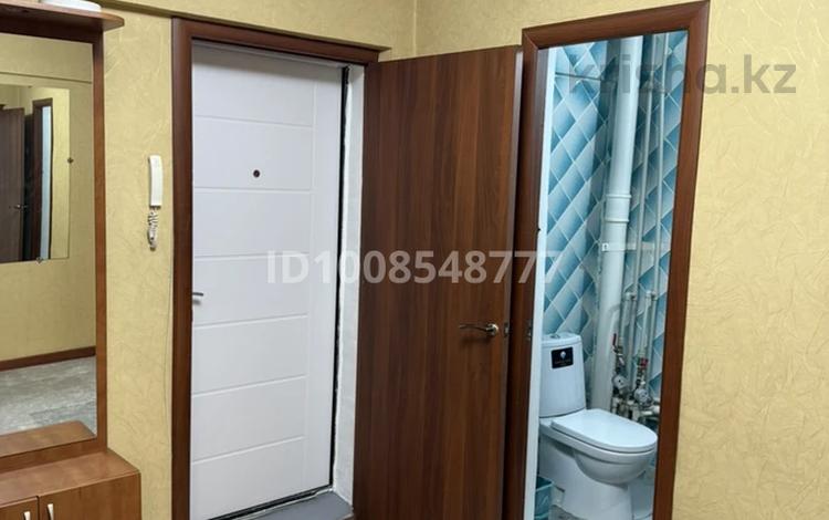 3-комнатная квартира · 73 м² · 4/5 этаж, мкр Мамыр за 300 000 ₸ в Алматы, Ауэзовский р-н — фото 2