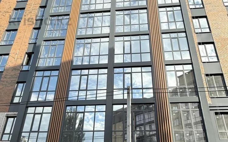 1-комнатная квартира · 53.1 м² · 6/9 этаж, Дауымова за 26 млн ₸ в Уральске — фото 2