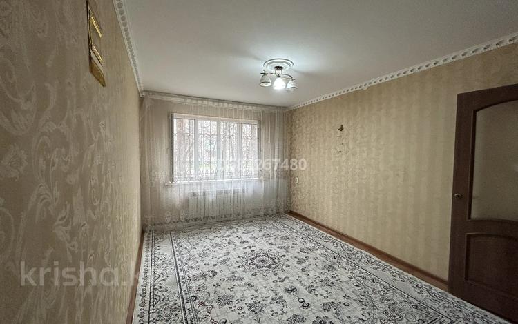 1-комнатная квартира · 30.3 м² · 1/5 этаж, 1мкр 10 дом — Жеңіс парктың жаны Баласағуннын арты 36 мектеп қасында за 10.5 млн ₸ в Таразе — фото 2
