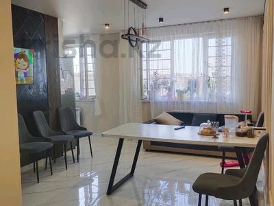 Продажа квартир в Алматинской обл.: 3-комнатная квартира · 118 м² · 6/12 этаж, 4-й микрорайон 62 — ОМГ,Жетісу базар, мед.клиника "Айдимед" за 65 млн 〒 3-комнатная квартира · 118 м² · 6/12 этаж, 4-й микрорайон 62 — ОМГ,Жетісу базар, мед.клиника "Айдимед" за 65 млн 〒 в Конаеве (Капчагай)