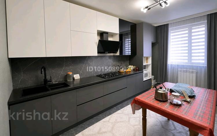 3-бөлмелі пәтер · 110 м² · 3/5 қабат, 19-ш/а. 14\2, бағасы: 29 млн ₸ в Актау, 19-й мкр — фото 2