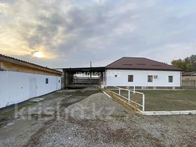Отдельный дом · 2 комнаты · 120 м² · 27 сот., С. Дикан (Дихан)., ул Рахманкул 16 за 22 млн ₸ в Жамбылской обл., Байзак