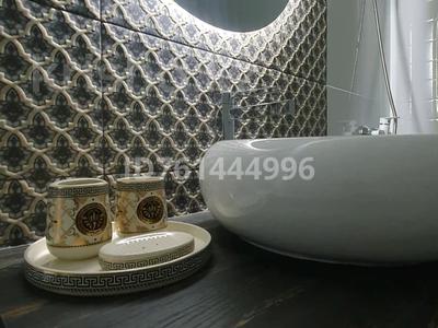 Продажа квартир в Мангистауской обл.: 3-комнатная квартира · 60.3 м² · 2/5 этаж, 8-й мкр 15 — Алтын Фуд, Школа #8 за 18.6 млн 〒 3-комнатная квартира · 60.3 м² · 2/5 этаж, 8-й мкр 15 — Алтын Фуд, Школа #8 за 18.6 млн 〒 в Актау