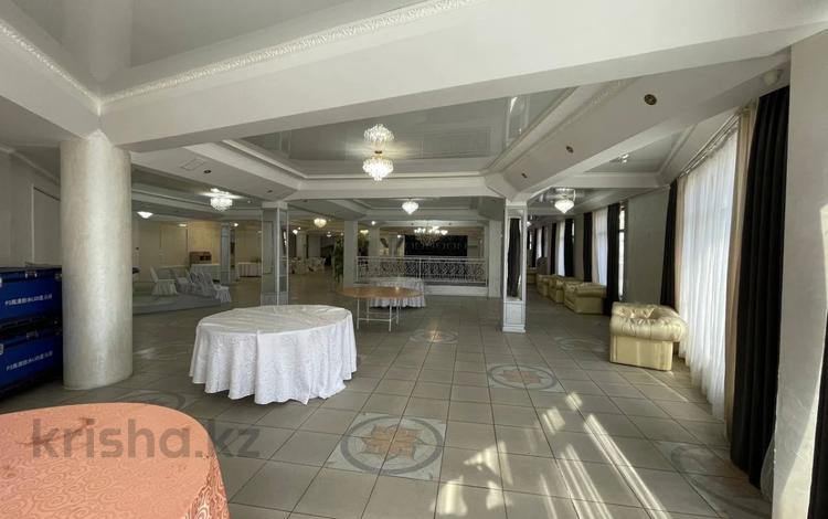 Қоғамдық тамақтану орны · 994 м², бағасы: 3 млн ₸ в Актобе, мкр 12 — фото 12
