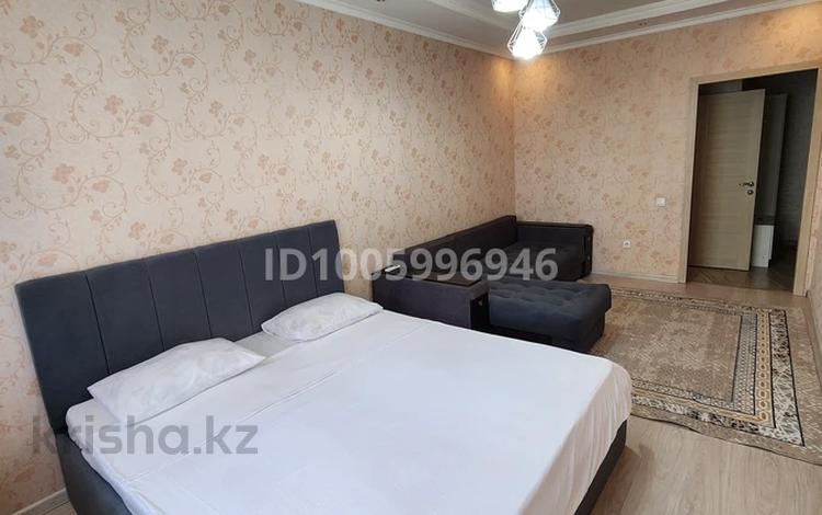 1-комнатная квартира · 45 м² · 6/14 этаж, мкр Акбулак, Байтерекова 83 за 12 000 〒 в Алматы, Алатауский р-н — фото 2