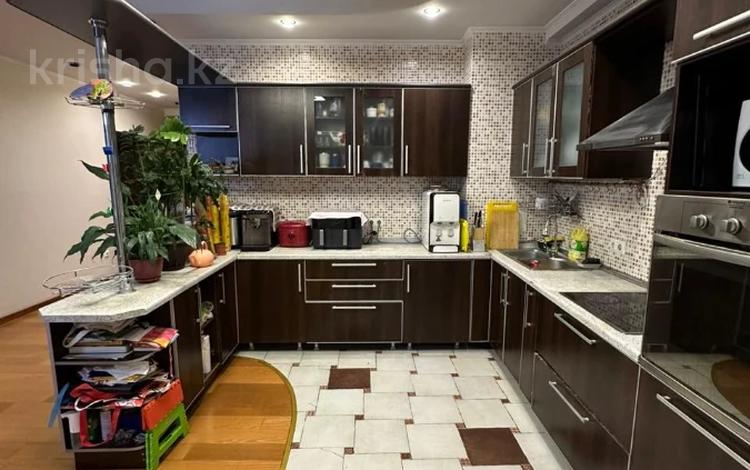3-бөлмелі пәтер · 99 м² · 8/25 қабат, Абиша Кекилбайулы 270, бағасы: 79 млн ₸ в Алматы, Бостандыкский р-н — фото 14