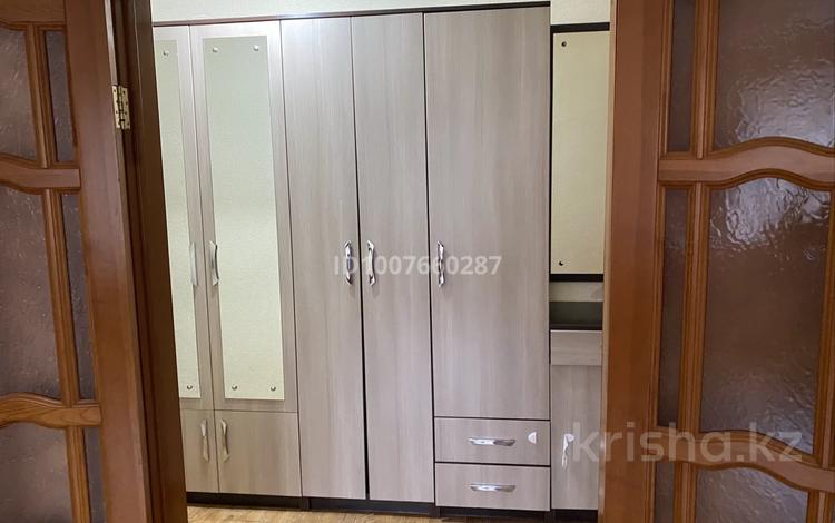 2-комнатная квартира · 50 м² · 4/5 этаж, мкр Северо-Восток 35/1 за 21 млн ₸ в Уральске — фото 2