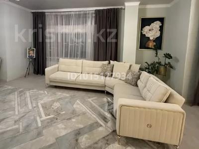 3-комнатная квартира · 140 м² · 23/23 этаж, Динмухаммед Кунаев 12 — Кунаева - Акмешит за 75 млн ₸ в Астане, Есильский р-н