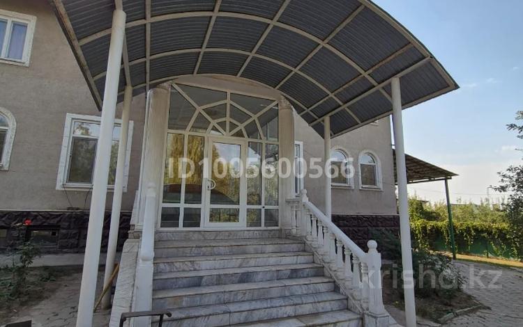 Отдельный дом · 6 комнат · 600 м² · 10 сот., мкр Таусамалы, Грушевая 79 за 190 млн 〒 в Алматы, Наурызбайский р-н — фото 2