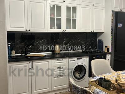 2-комнатная квартира · 74 м² · 5/5 этаж, Центр 13А за 38 млн ₸ в Атырау, мкр Авангард-4