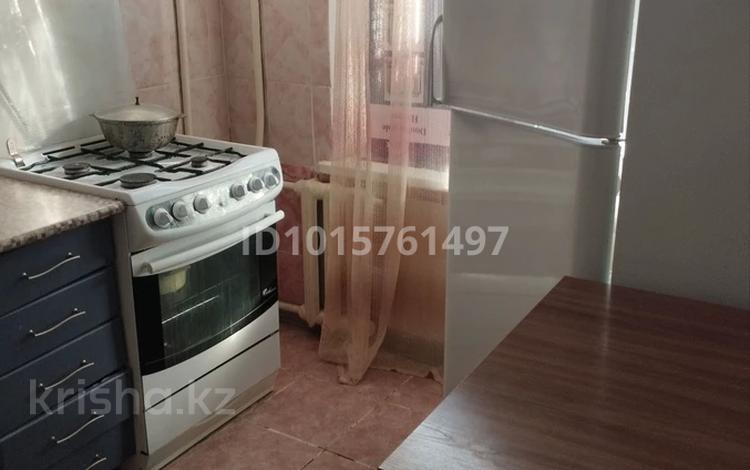2-бөлмелі пәтер · 48 м², 5 8, бағасы: 140 000 ₸ в Атырау, мкр Привокзальный-1 — фото 2