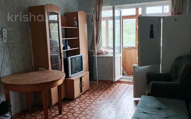 3-бөлмелі пәтер · 58 м² · 4/5 қабат, Чокана Валиханова 3, бағасы: 12 млн ₸ в Темиртау — фото 2