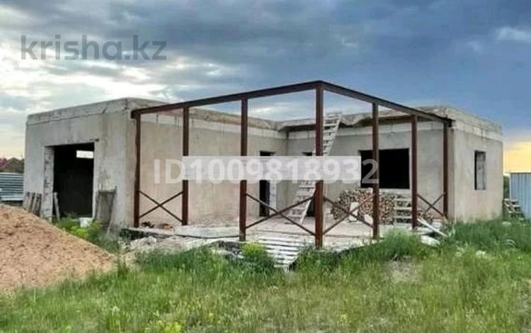 Дача · 3 комнаты · 100 м² · 10 сот., Рябиновая 33 за 8.5 млн ₸ в Астане, р-н Байконур — фото 2