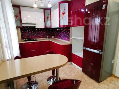 Пәтерлер в Костанайской обл.: 3-бөлмелі пәтер · 80 м² · 4/5 қабат, Корчагина — Комсомольский, бағасы: 19 млн 〒 3-бөлмелі пәтер · 80 м² · 4/5 қабат, Корчагина — Комсомольский, бағасы: 19 млн 〒 в Рудном