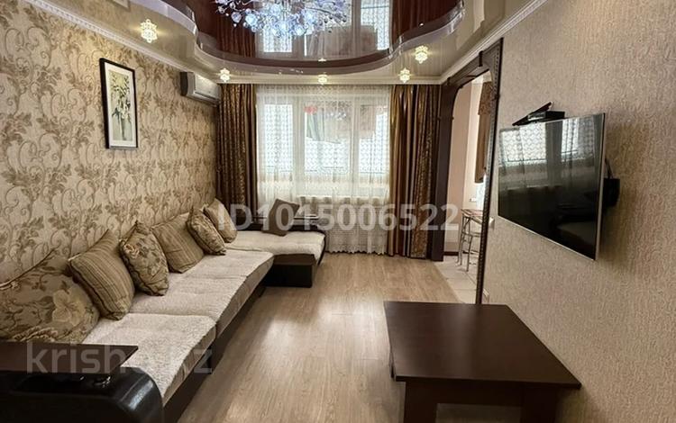 3-комнатная квартира · 55 м² · 4/5 этаж, мкр Строитель, Циолковского за 200 000 ₸ в Уральске — фото 2