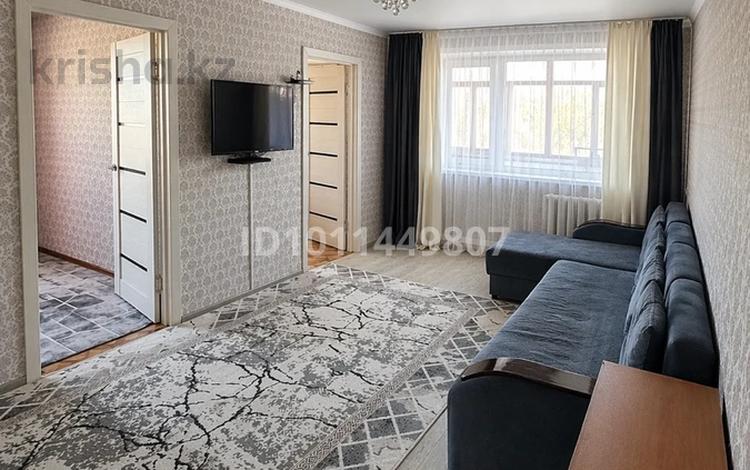 4-комнатная квартира · 64 м² · 5/5 этаж, Майкудук, 14й микрорайон 44 за 15 млн ₸ в Караганде, Алихана Бокейханова р-н — фото 5
