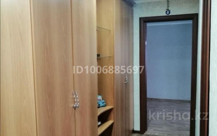 2-бөлмелі пәтер · 57 м² · 5/9 қабат, Майкудук, 18й микрорайон 4 — Детского сада, бағасы: 14 млн ₸ в Караганде, Алихана Бокейханова р-н — фото 2