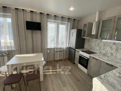 1-комнатная квартира · 38 м² · 3/9 этаж, Ауэзова 81а за 12 000 〒 в Аксу